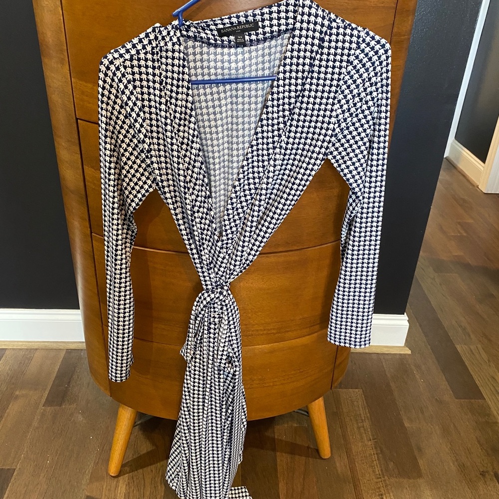 Bundle (2) Beautiful wrap dresses!